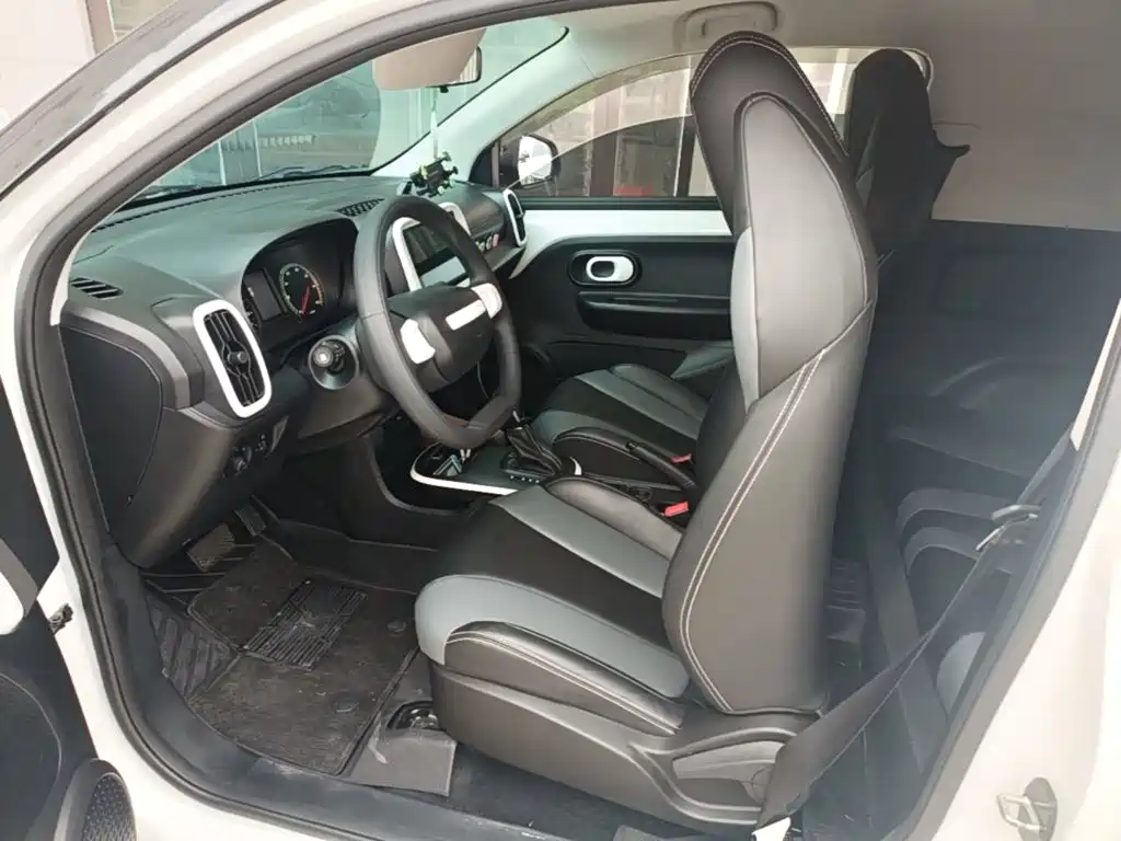 Roewe Clever — миниатюра 15