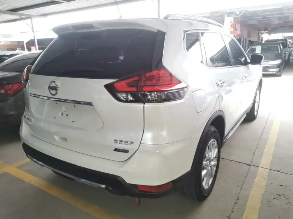 Nissan X-Trail — миниатюра 7