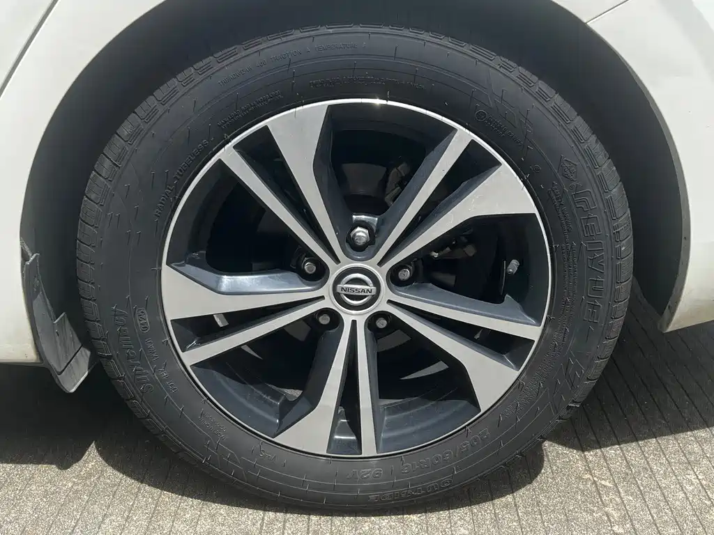 Nissan Sylphy — миниатюра 14
