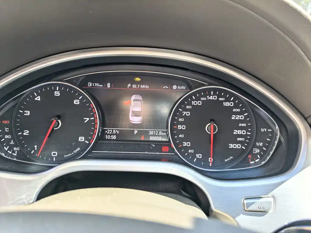 Audi A8 — миниатюра 5
