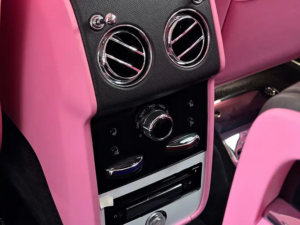 Rolls-Royce Cullinan — миниатюра 37
