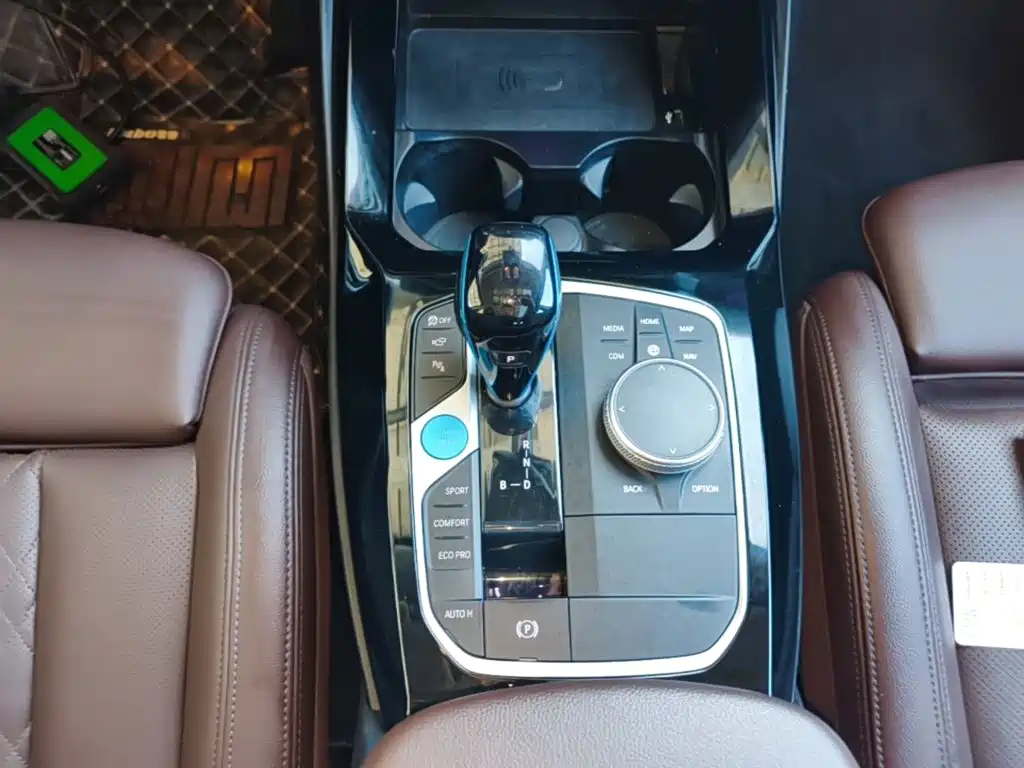 BMW iX3 — миниатюра 14