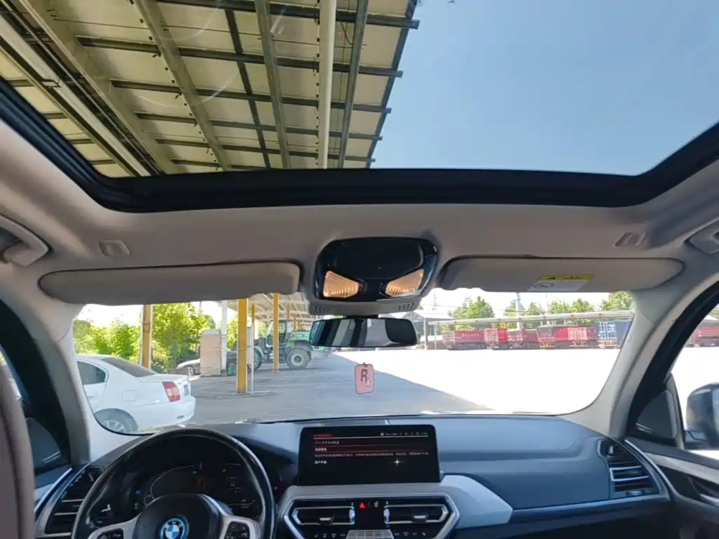 BMW iX3 — миниатюра 18