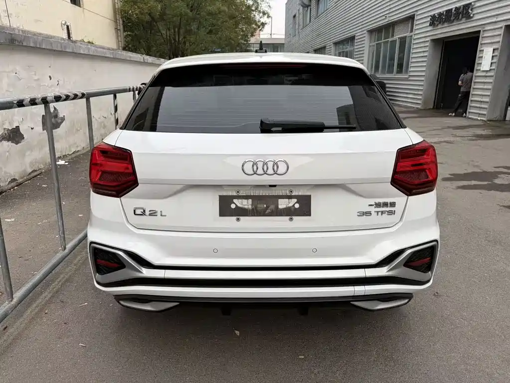 Audi Q2L — миниатюра 5