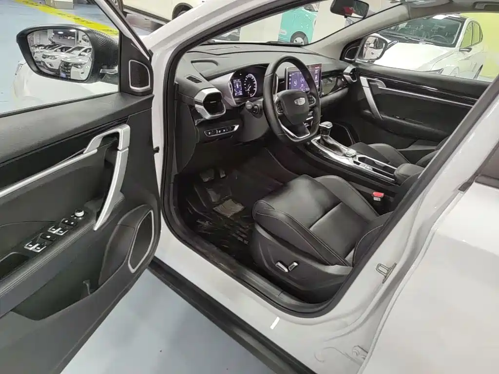 Geely Binyue — миниатюра 16