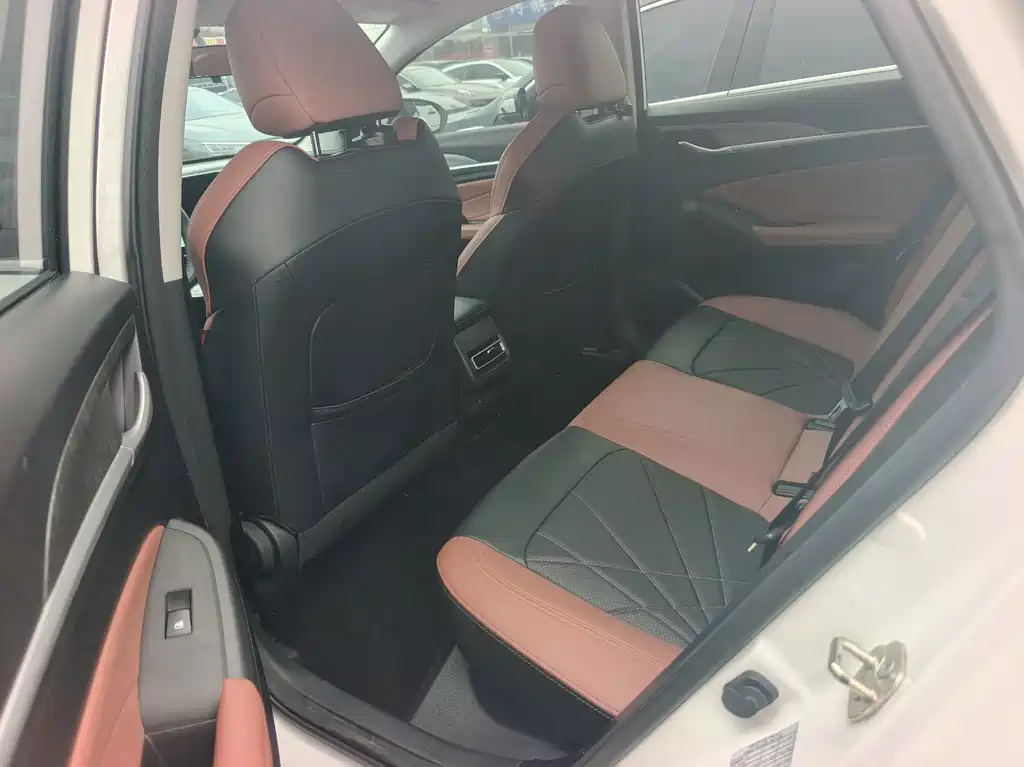 Changan Eado — миниатюра 10