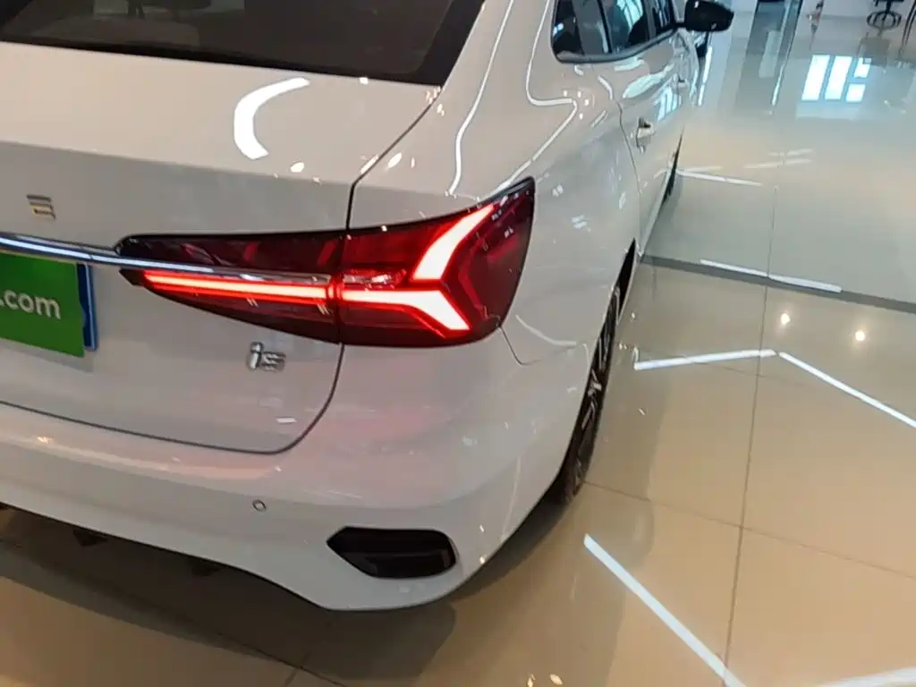 Roewe i5 — миниатюра 8