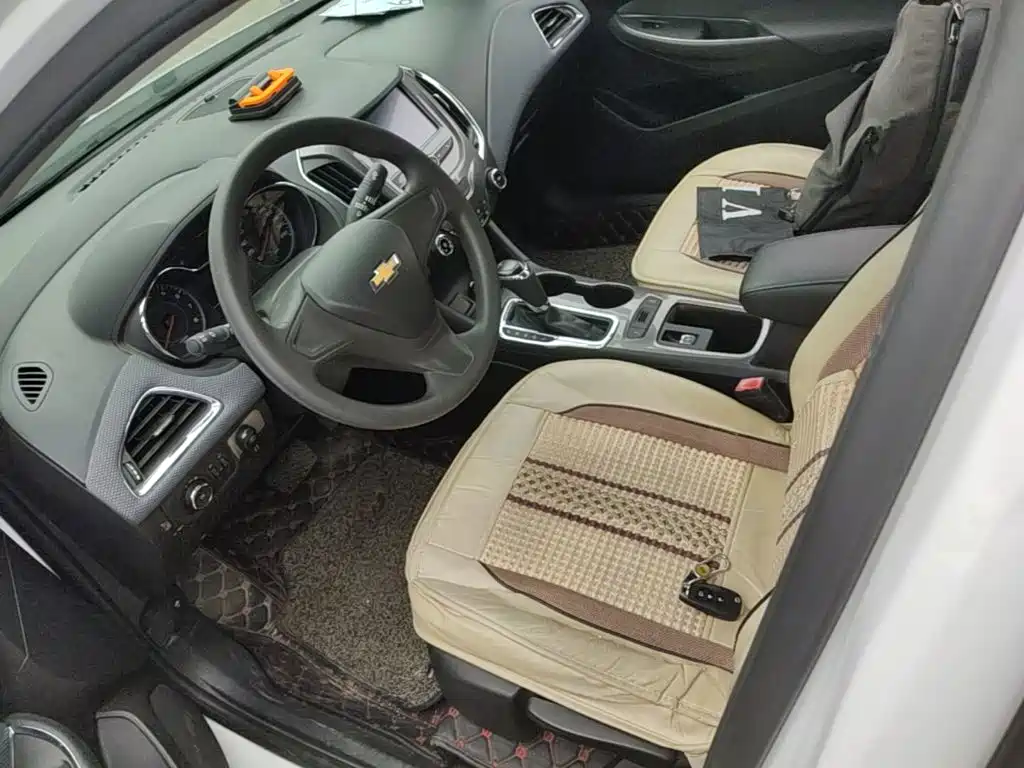 Chevrolet Cruze — миниатюра 15