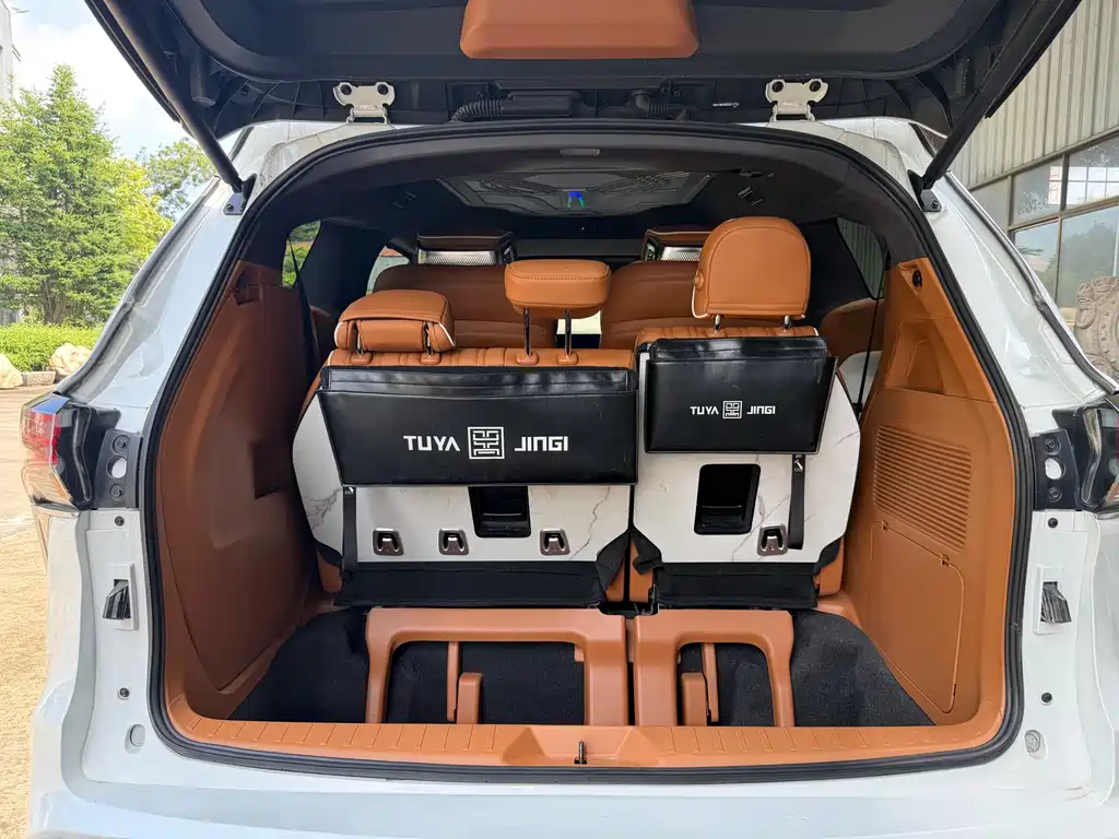 Toyota Granvia 2.5L Hybrid Comfort Edition, фото 25