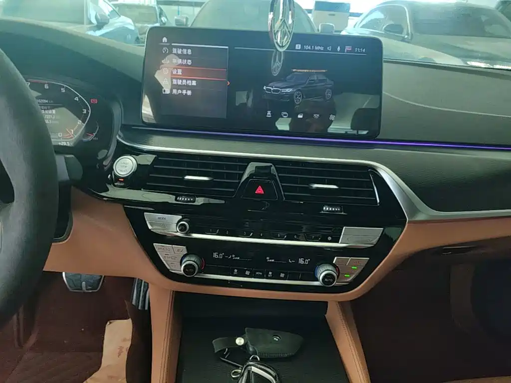 BMW 5 Series (Import) — миниатюра 13