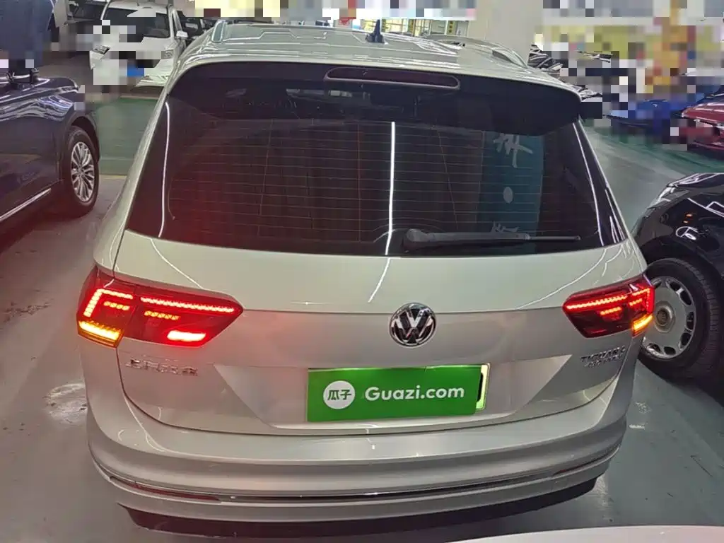 Volkswagen Tiguan L PHEV — миниатюра 4