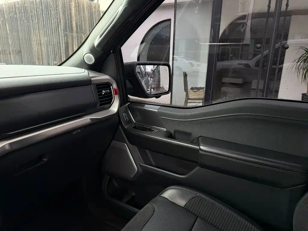 Ford F-150 Raptor — миниатюра 22