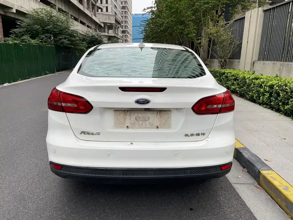 Ford Focus — миниатюра 5