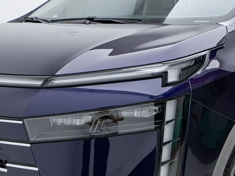 GAC Motor 传祺E8 PHEV — миниатюра 12