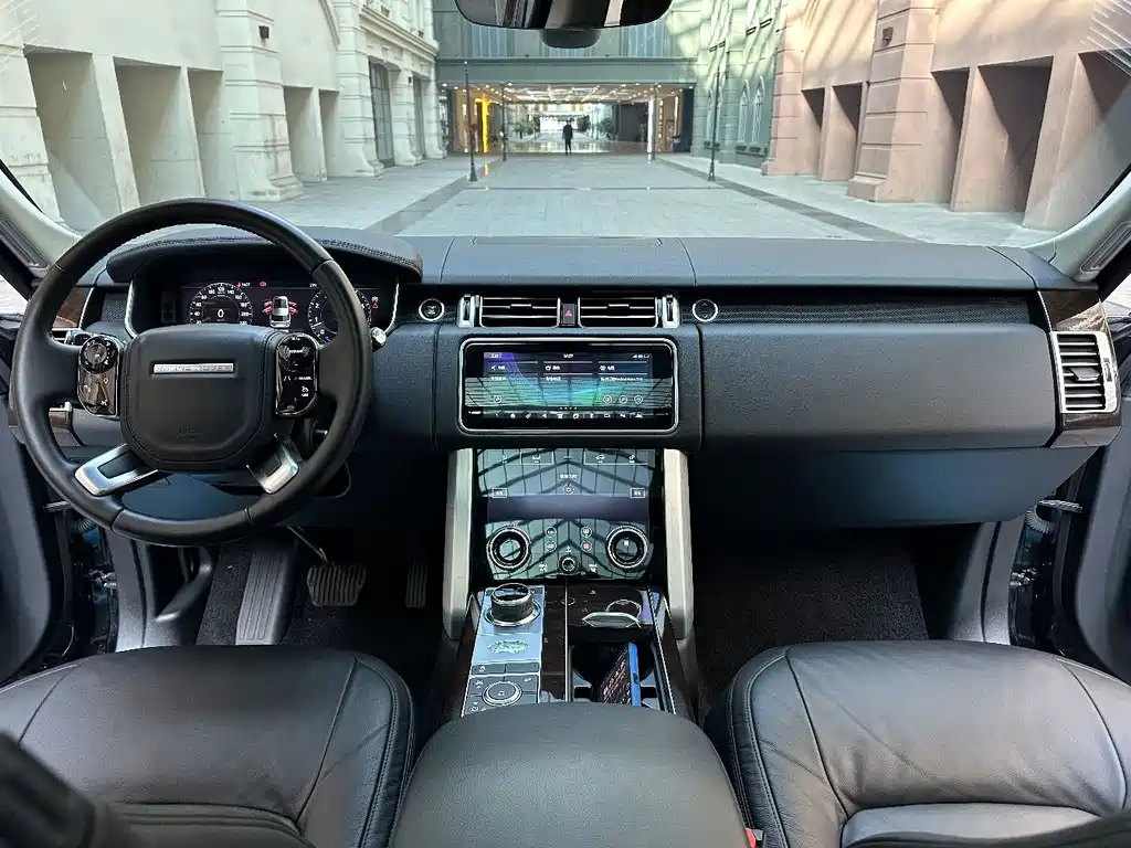 Land Rover Range Rover — миниатюра 7
