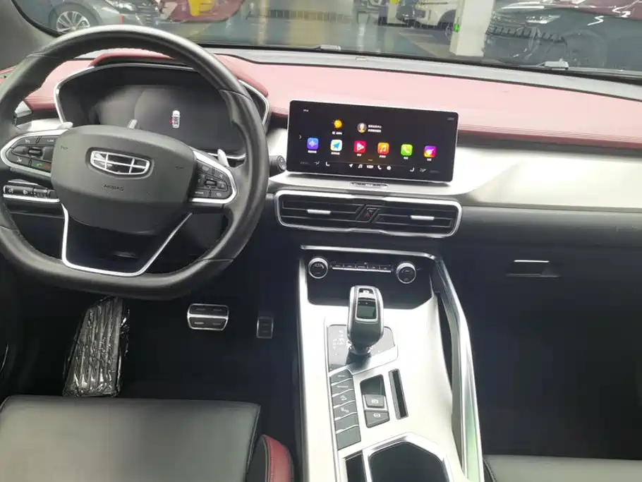 Geely Binyue — миниатюра 12
