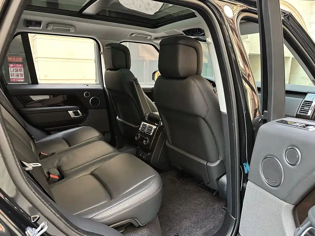 Land Rover Range Rover — миниатюра 21