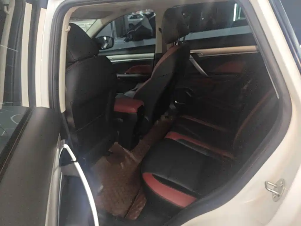 Geely Binyue — миниатюра 17
