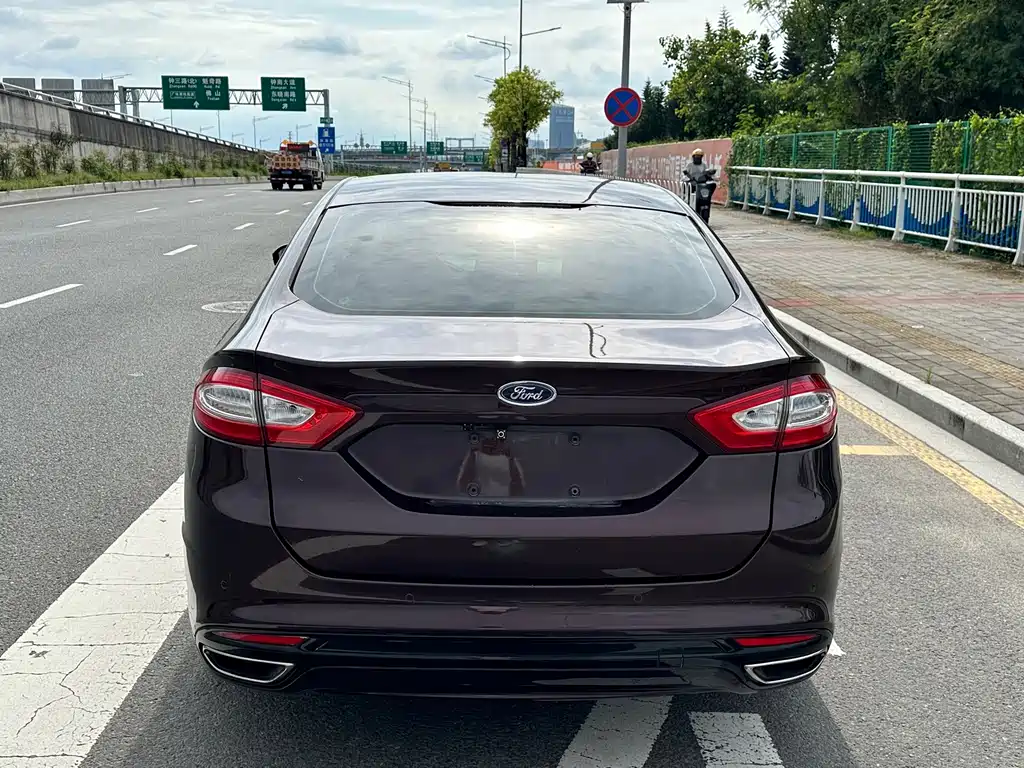 Ford Mondeo — миниатюра 3