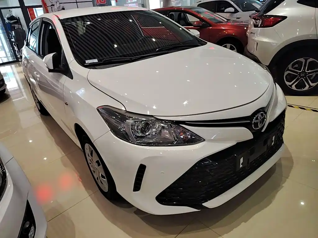 Toyota Vios FS — миниатюра 4