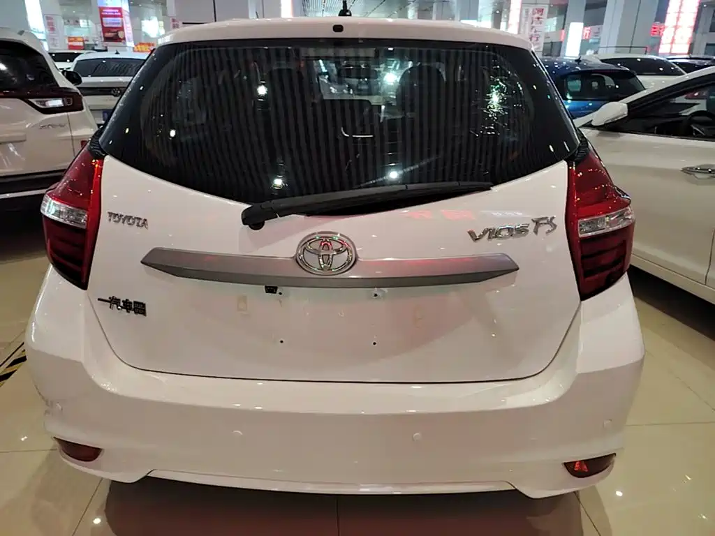 Toyota Vios FS — миниатюра 6