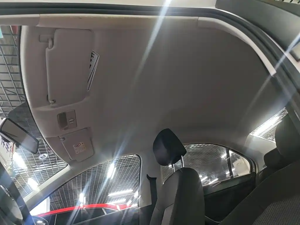 Volkswagen Santana — миниатюра 18