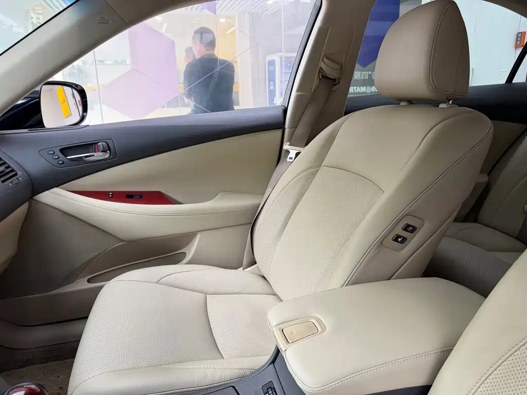Lexus ES — миниатюра 15