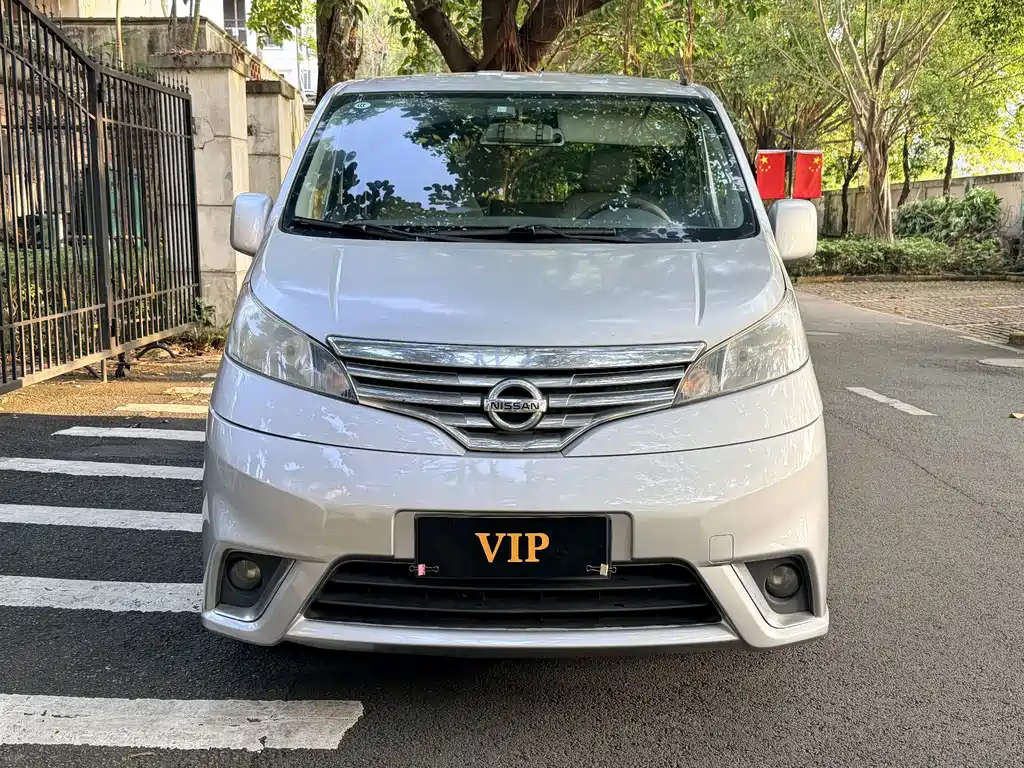 Nissan NV200 — миниатюра 6