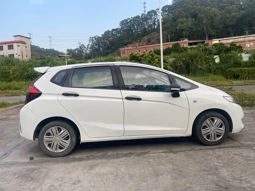 Honda Fit — миниатюра 13