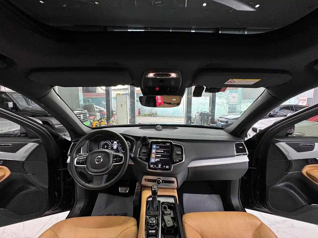Volvo XC90 — миниатюра 22