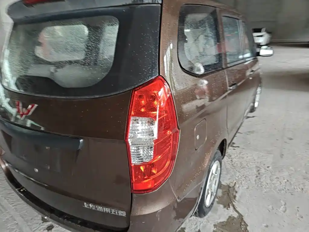 Wuling Hongguang — миниатюра 8