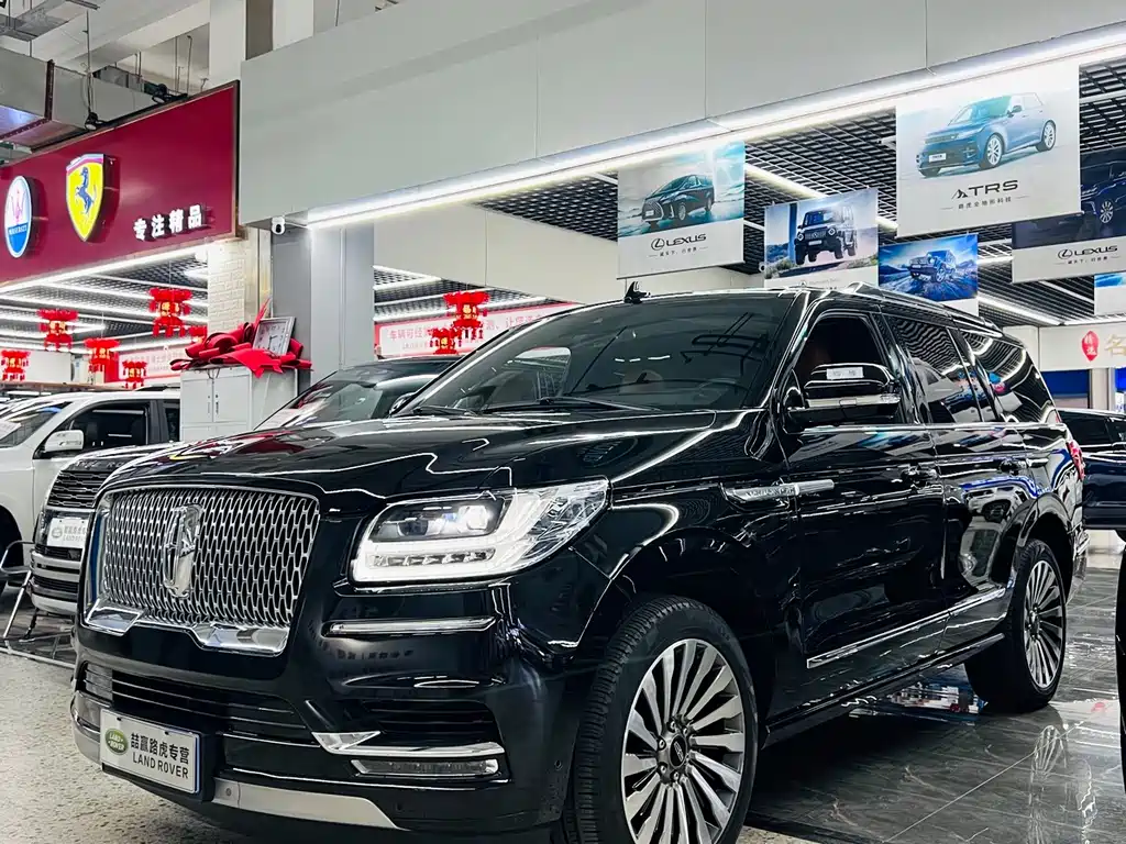 Lincoln Navigator — миниатюра 2