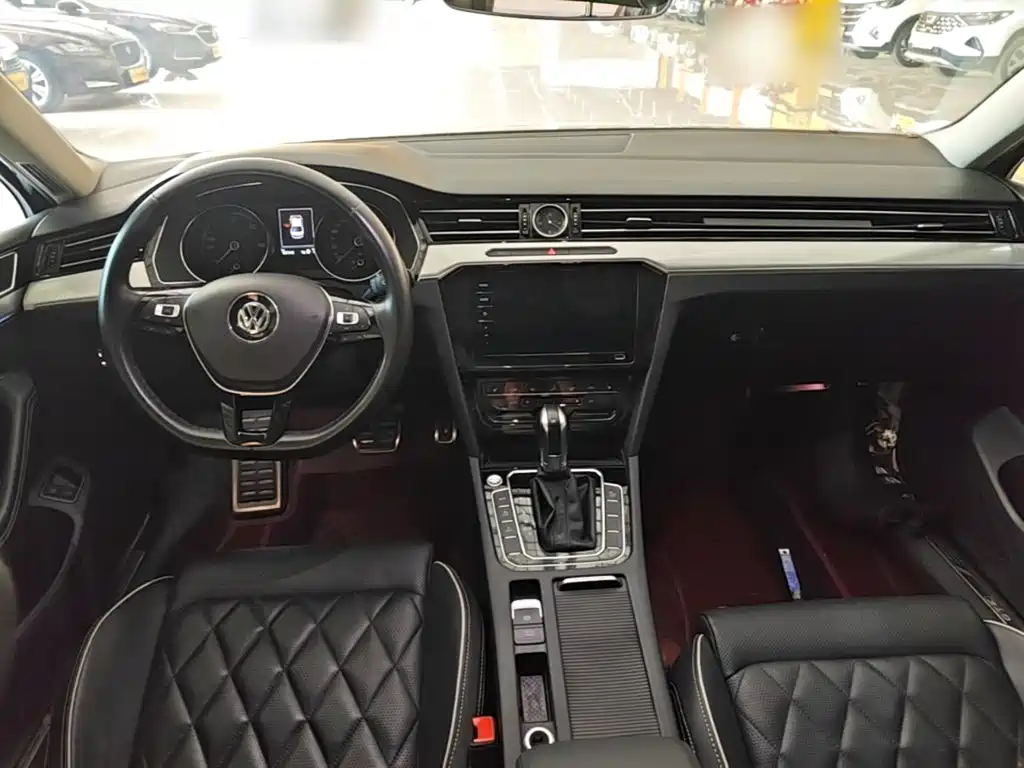 Volkswagen Magotan PHEV — миниатюра 10