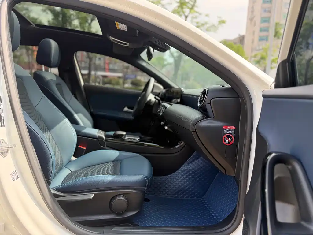 Mercedes-Benz A-Class — миниатюра 9