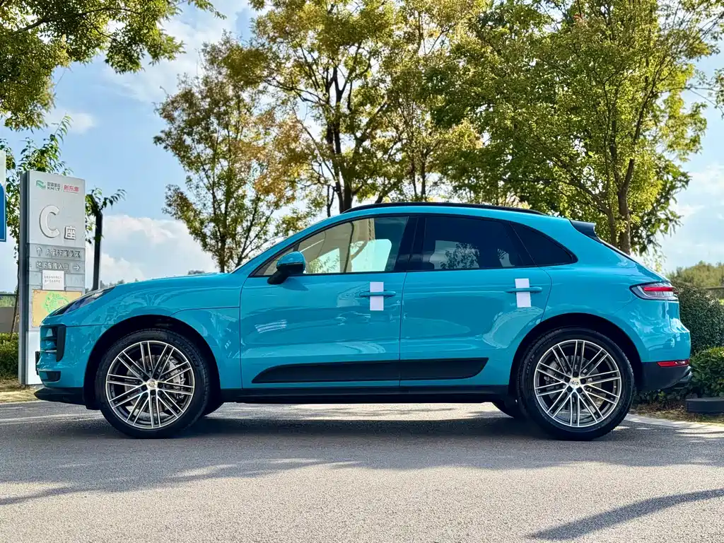 Porsche Macan — миниатюра 10