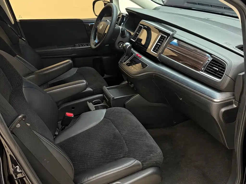 Honda Elysion — миниатюра 22