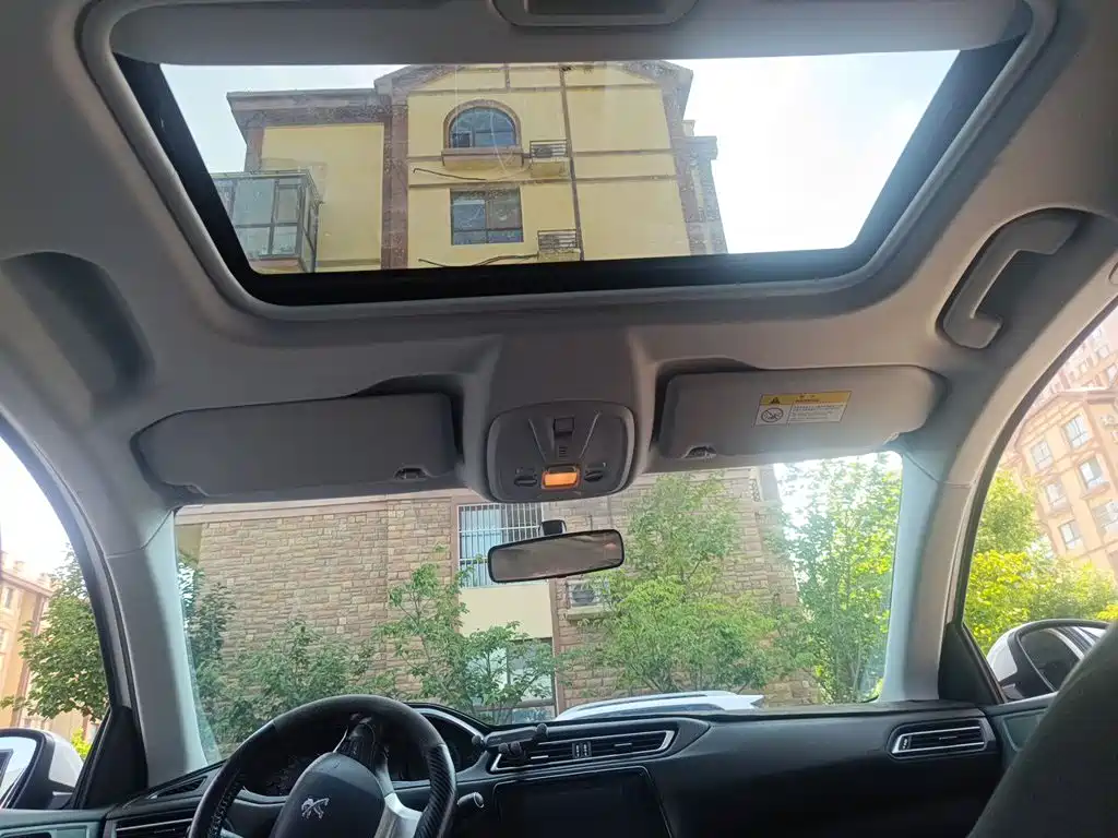 Peugeot 308 — миниатюра 9
