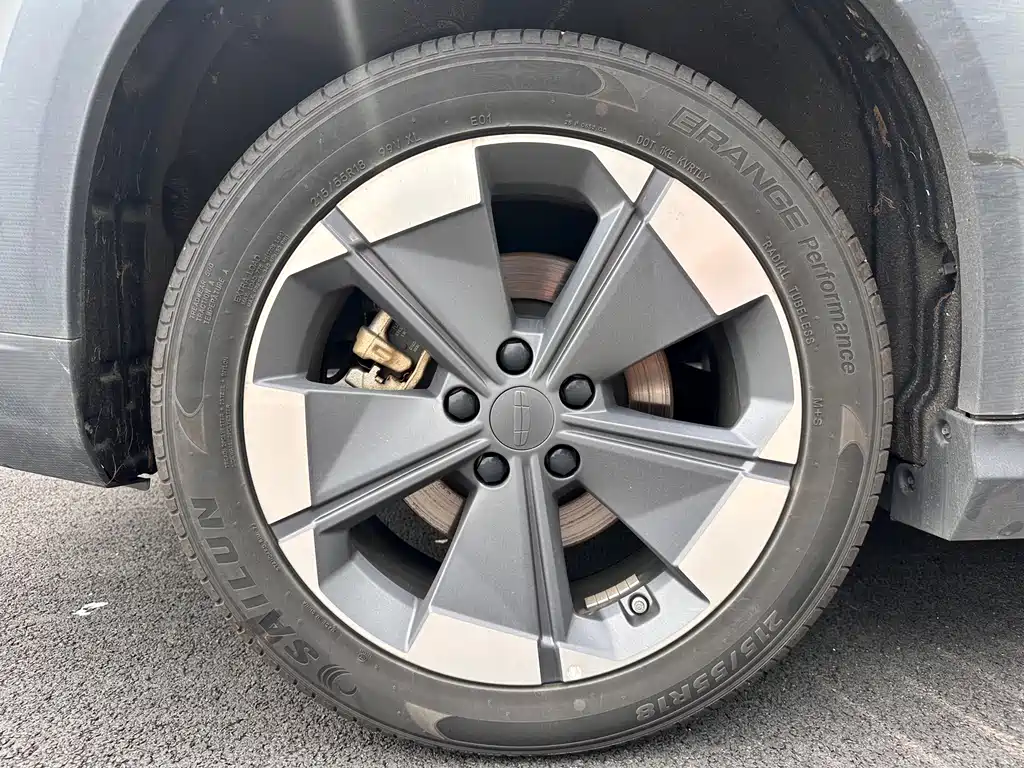 Geely 博越REV — миниатюра 10