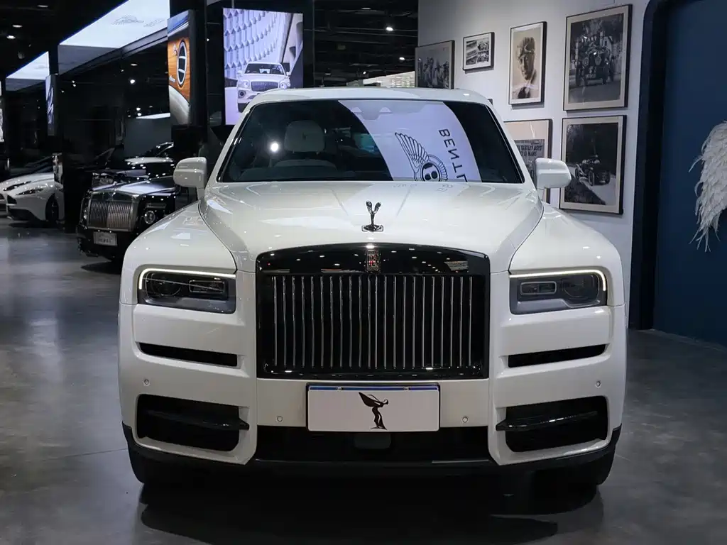 Rolls-Royce Cullinan — миниатюра 2