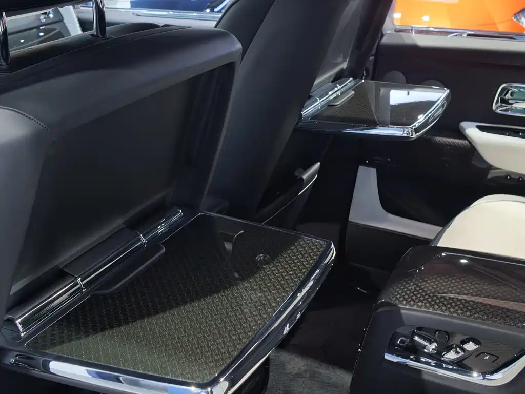 Rolls-Royce Cullinan — миниатюра 19