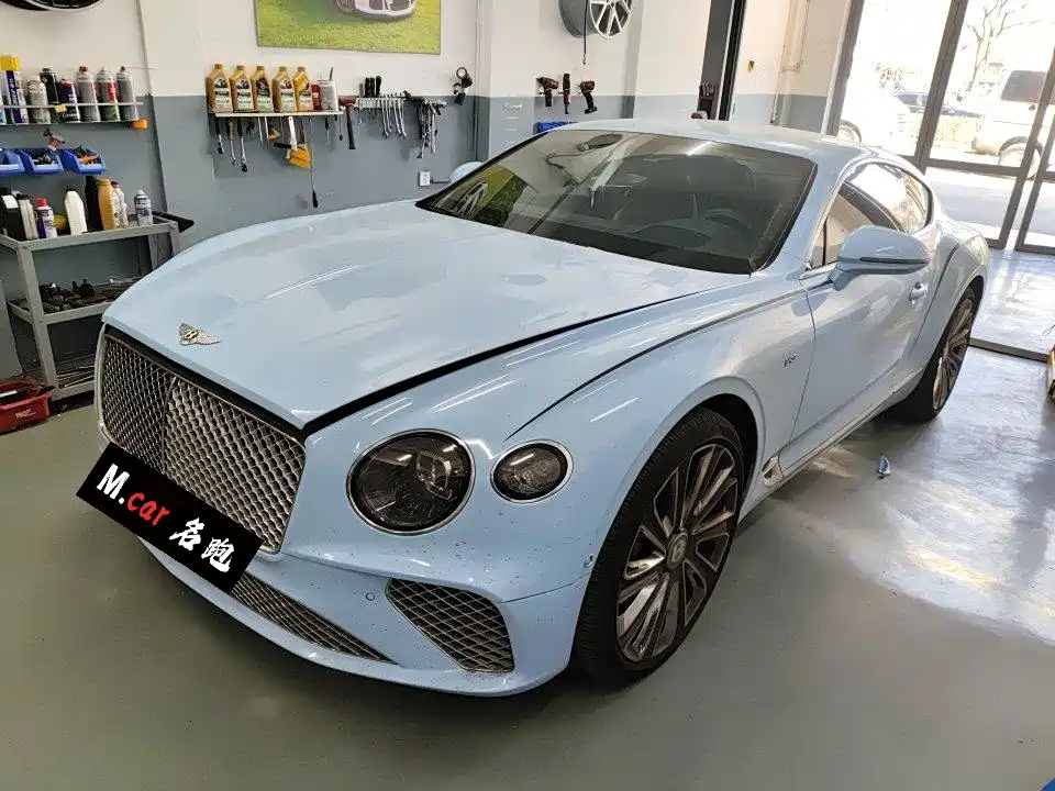 Bentley Continental 2021