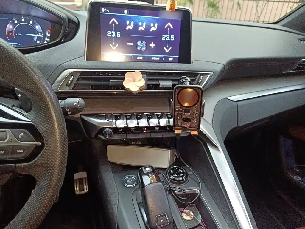 Peugeot 4008 — миниатюра 6