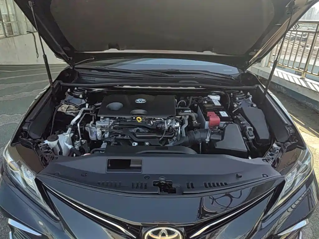 Toyota Camry — миниатюра 20