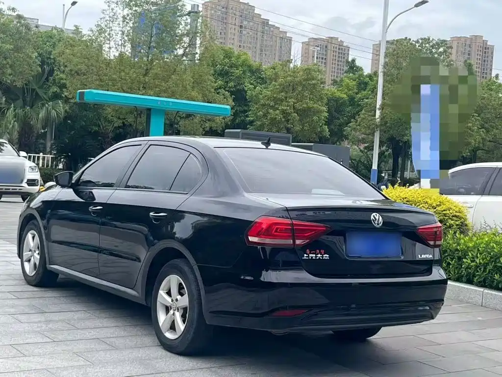 Volkswagen Lavida — миниатюра 5