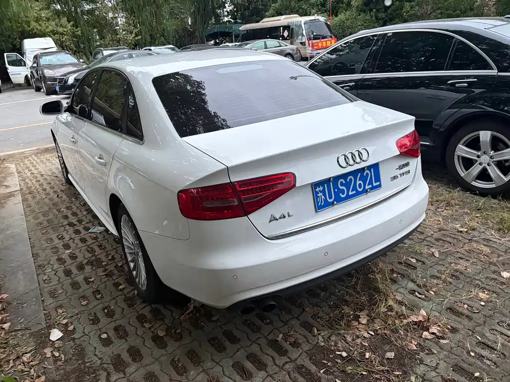 Audi A4L — миниатюра 4