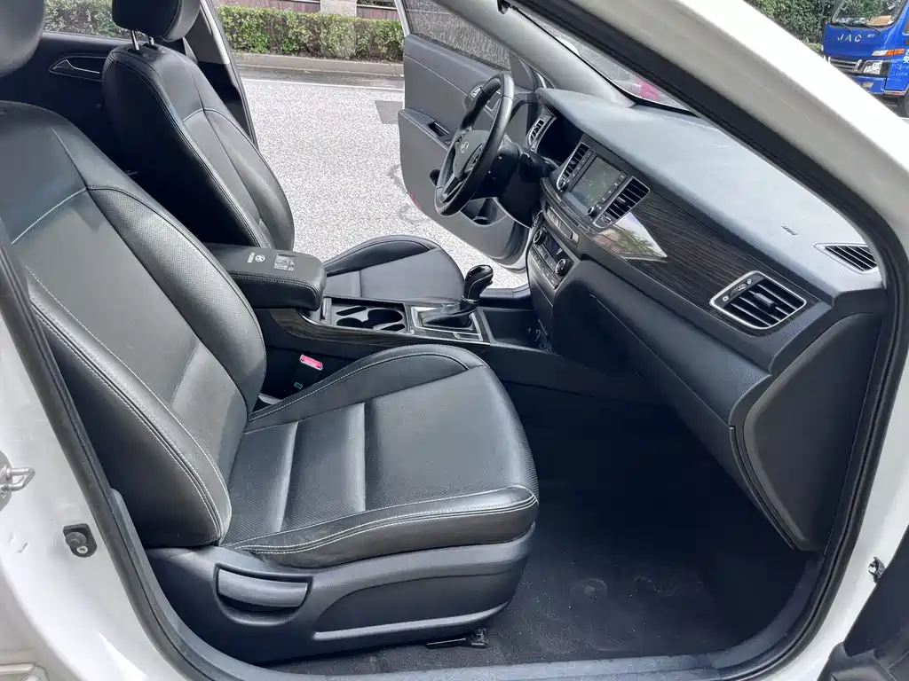 Hyundai Mistra — миниатюра 14