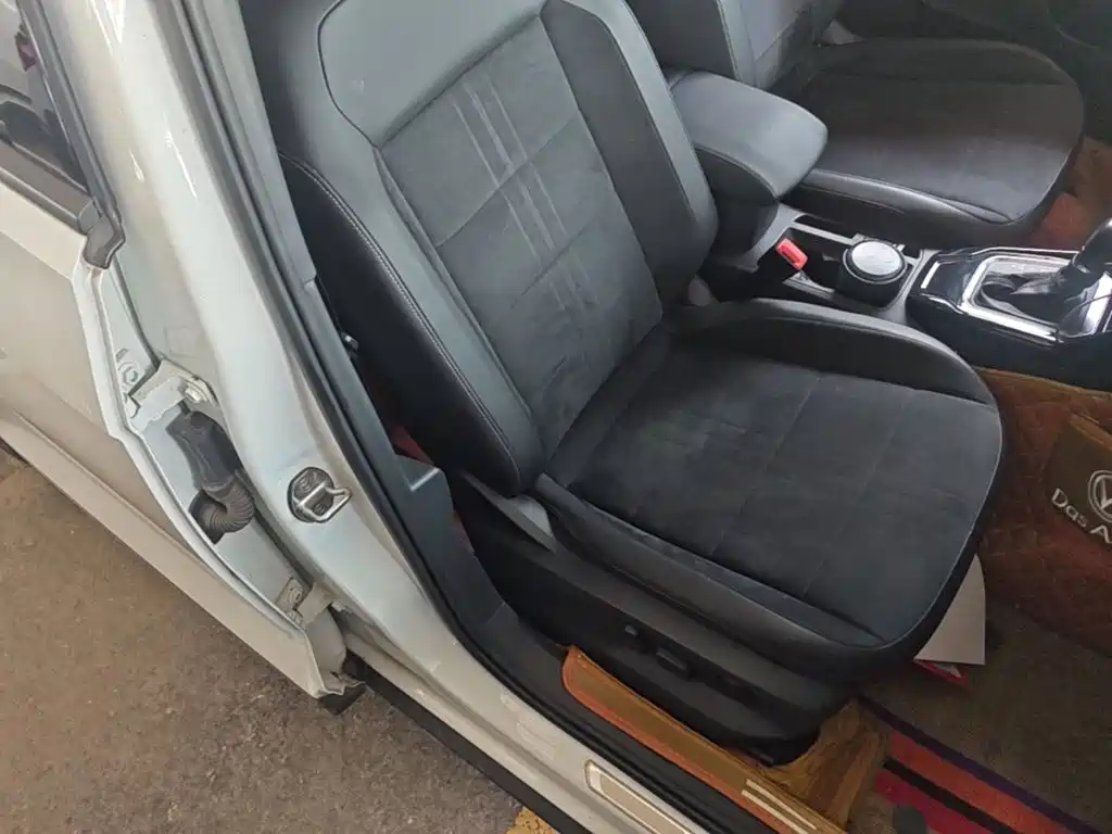 Volkswagen T-Roc — миниатюра 25