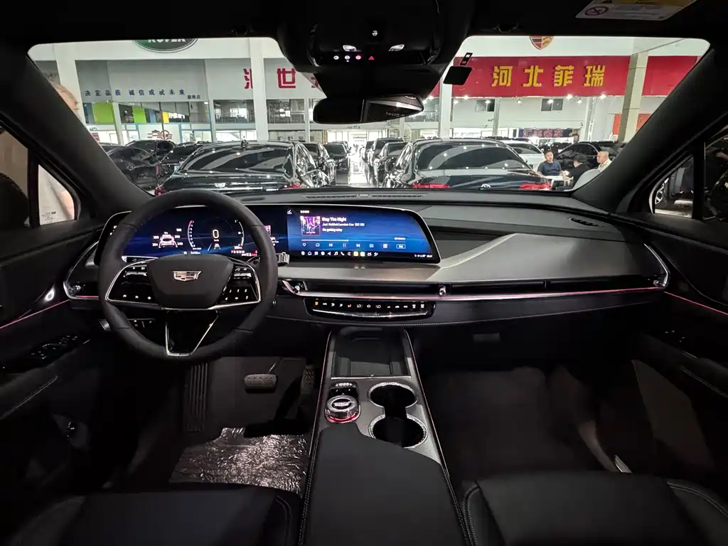 Cadillac XT5 — миниатюра 14
