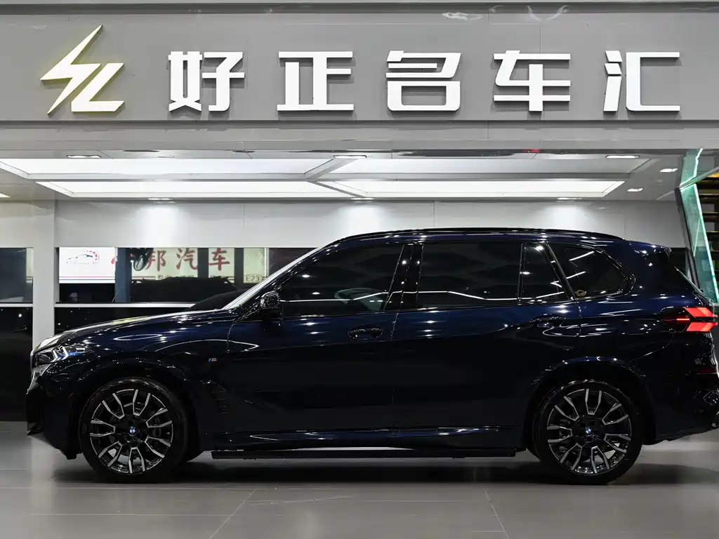 BMW X5 2023 xDrive 40Li M Sport