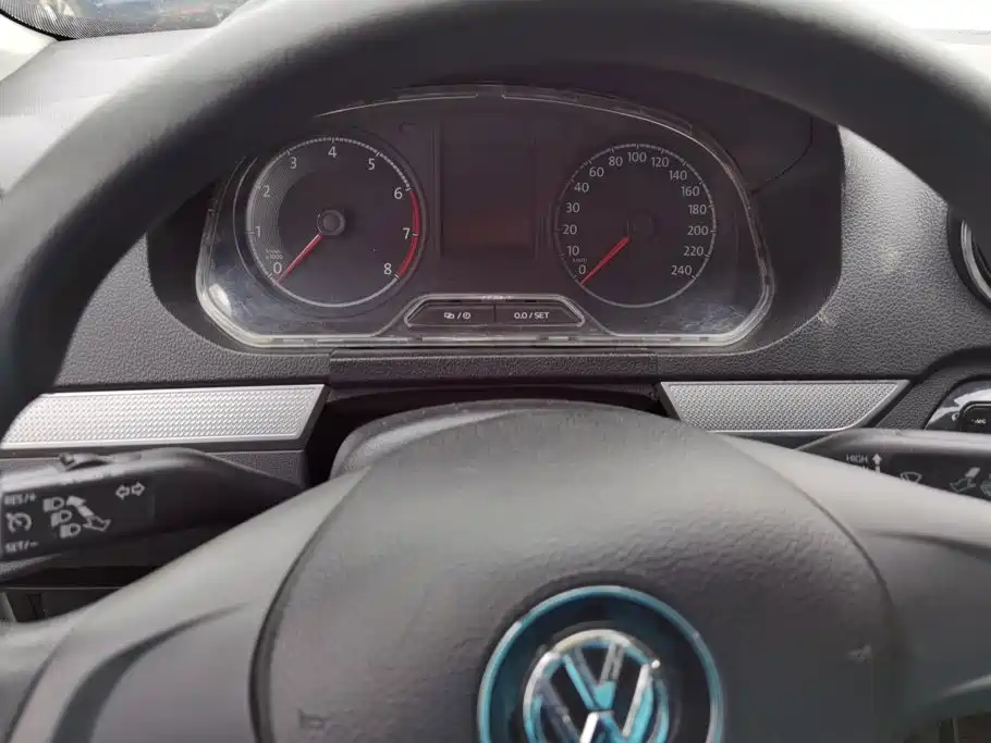Volkswagen Jetta — миниатюра 13